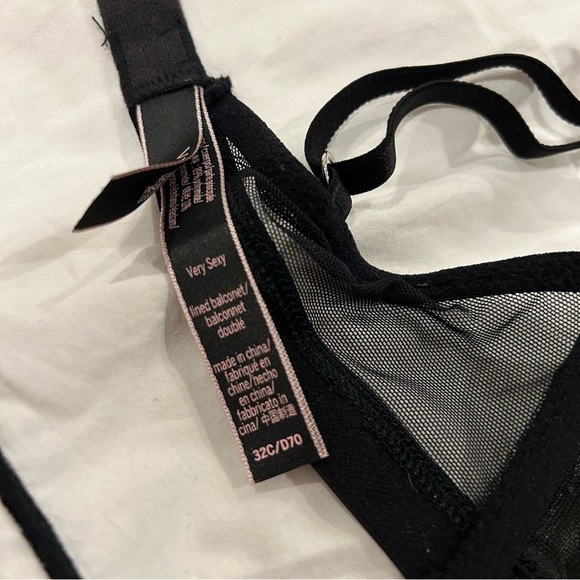 Victorias Secret Very Sexy Lined Balconet Bra - Picture 2 of 10